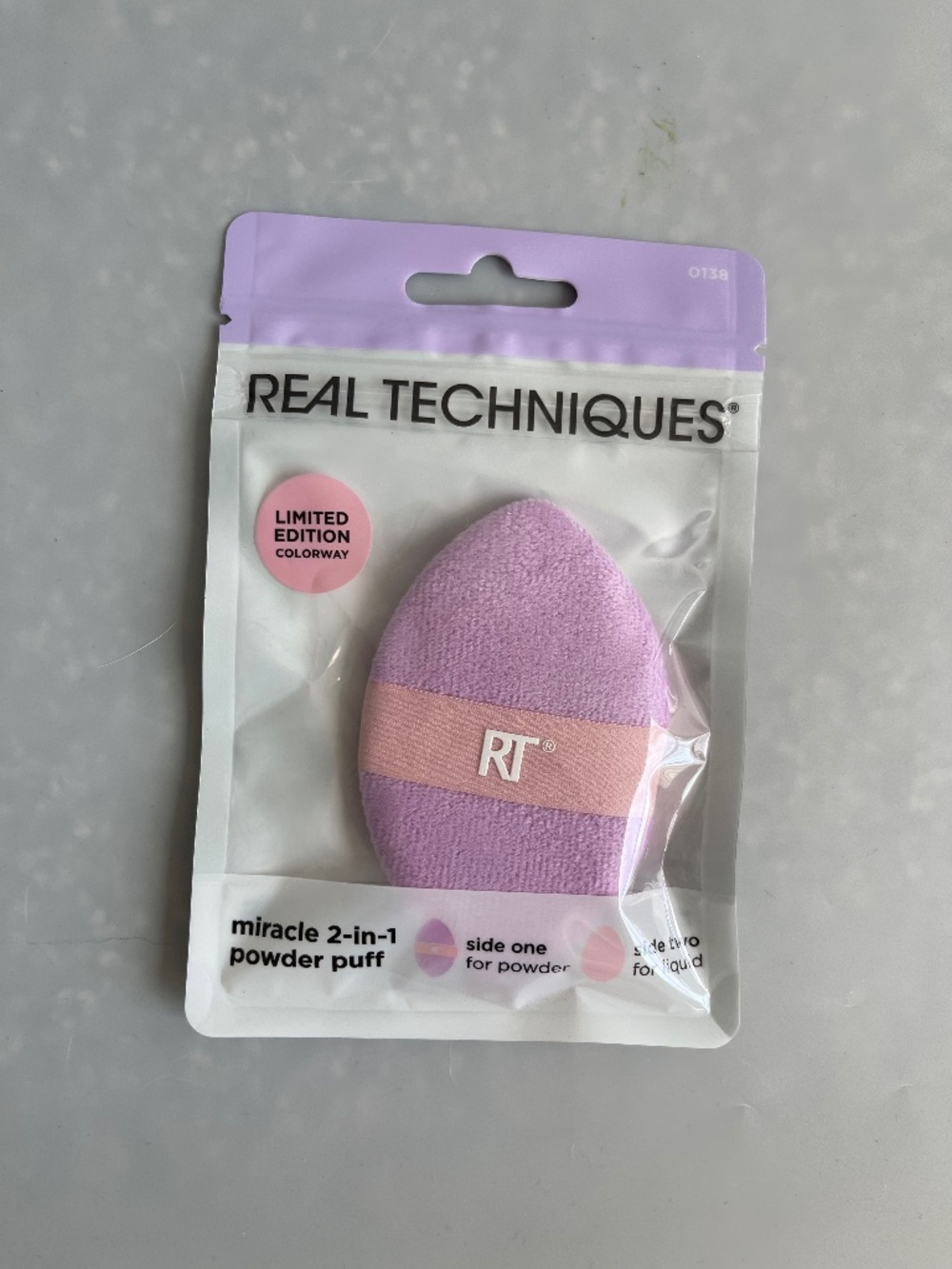 Real Techniques Miracle 2-in-1 Powder Puff Limited Edition Makeup Sponge New
